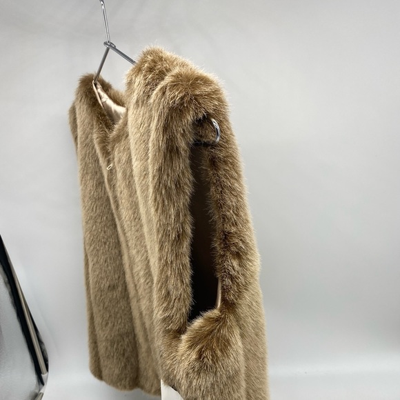 Donna Salyer’s Fabulous Furs Vest Red Fox Size SMALL - Picture 11 of 11